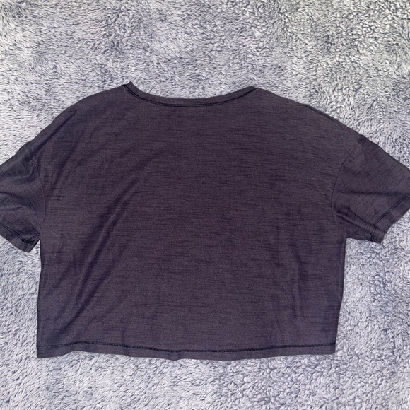 Old Navy Active Girls Crop Top - Picture 3 of 5